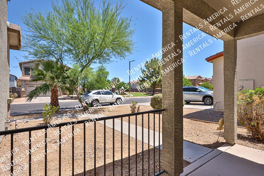Primary Photo - 17641 W Young St