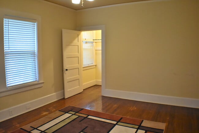 Building Photo - 2808 Wheat St