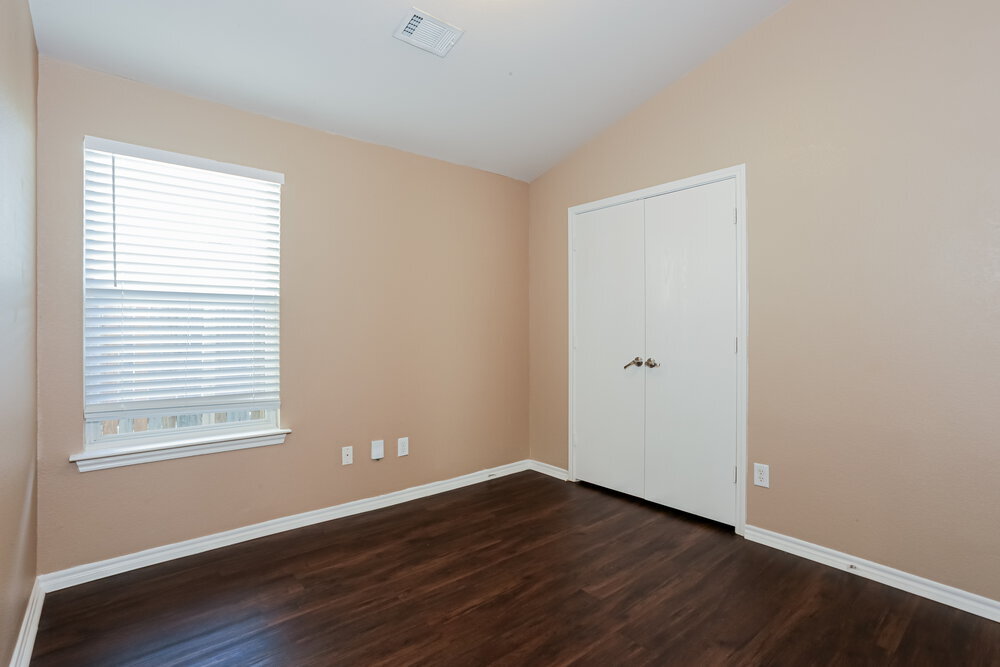 Building Photo - 6440 Regina Dr