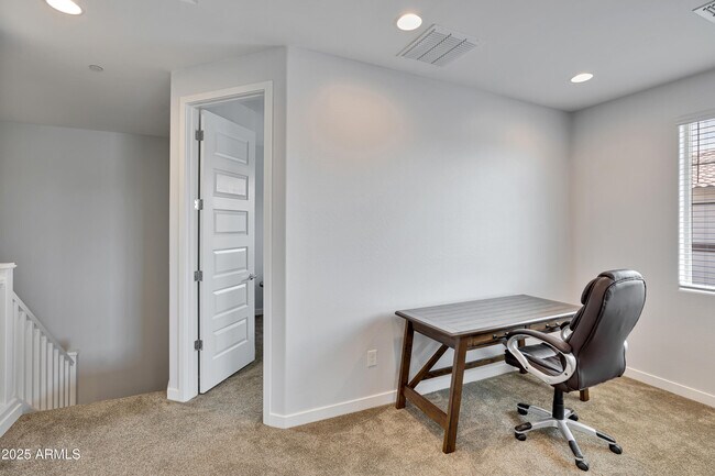 Building Photo - 4100 S Pinelake Way