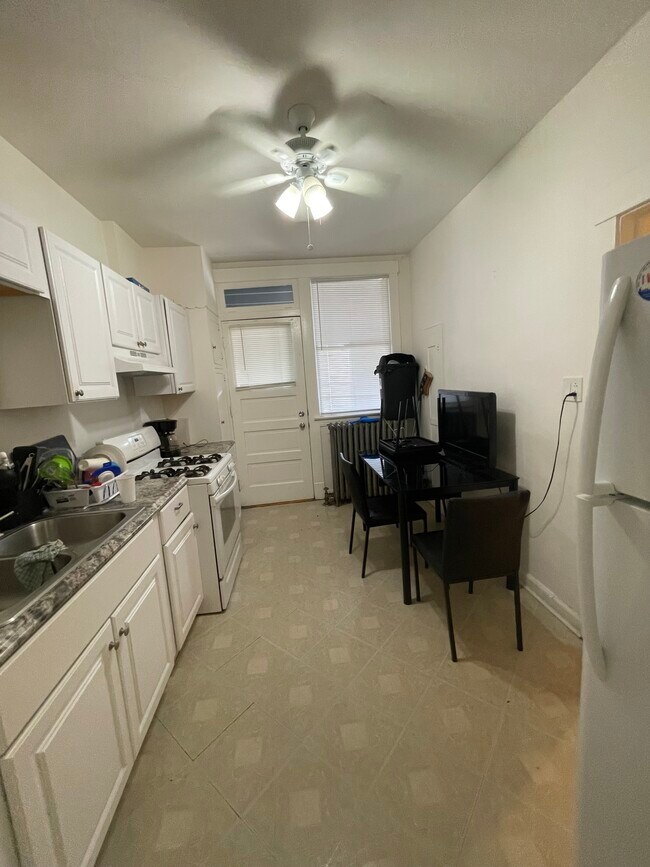 4903 W Patterson Ave 4903 W Patterson Ave Chicago IL 60641