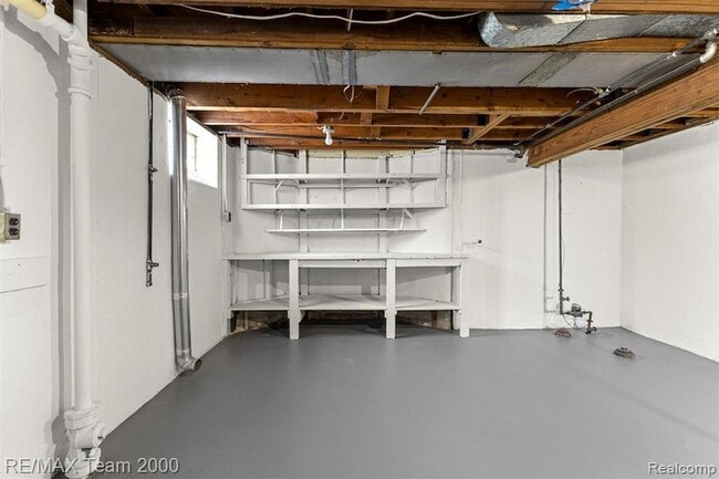 Building Photo - 3339 Lincoln St