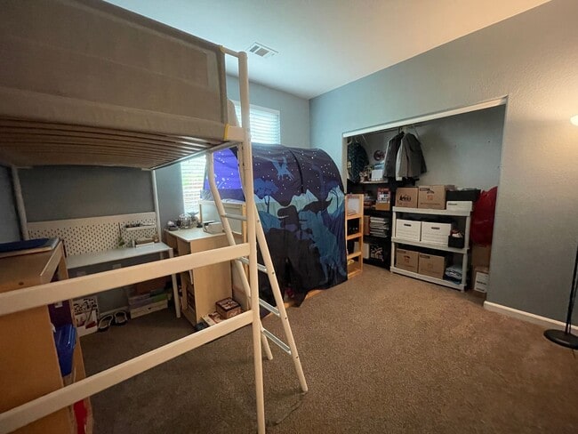 Building Photo - $0 DEPOSIT OPTION! LUXURIOUS 3BED/2BATH CONDO WITH MODERN UPGRADES