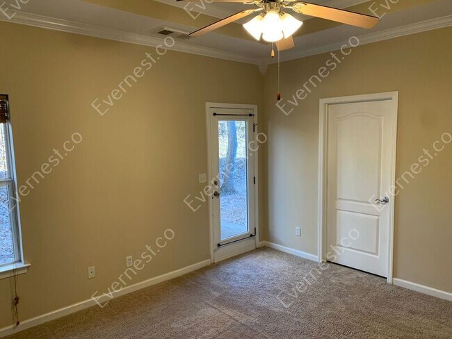 Building Photo - 161 Highview Cove