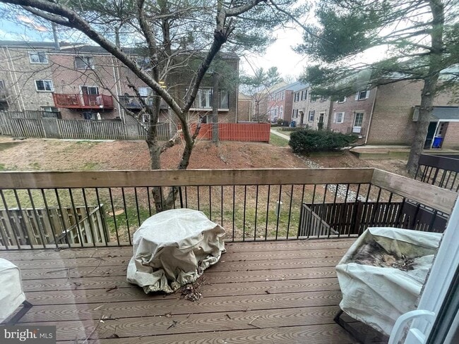 Building Photo - 9817 Rainleaf Ct