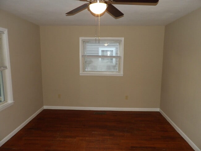 Building Photo - 146 Allnutt Dr