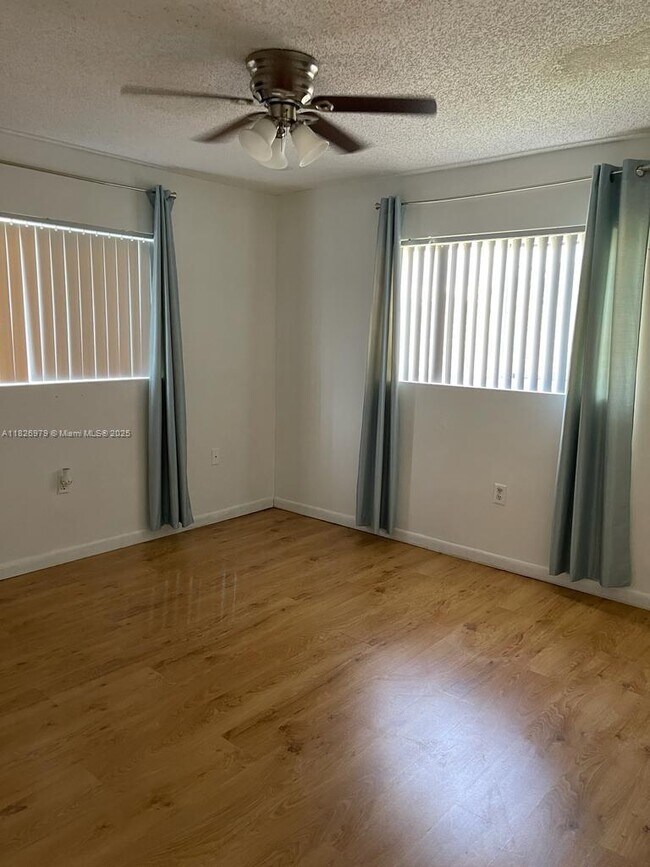Building Photo - 8270 SW 149th Ct