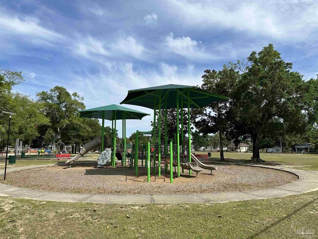 Building Photo - 1970 W Romana St