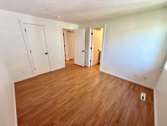Building Photo - 1620 Ranae Dr