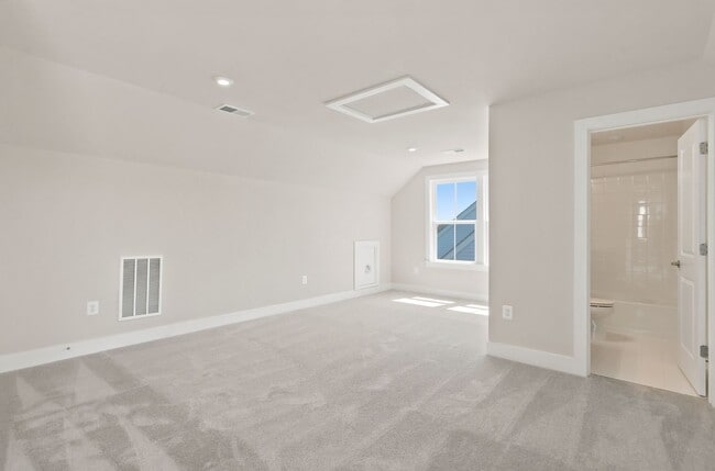 Building Photo - 625 Lipizzan Dr SW