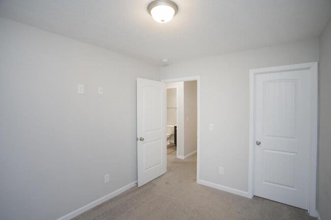 Building Photo - 429 Rick Mccormick Dr