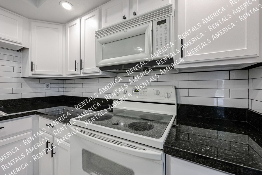 Building Photo - 8260 E Arabian Trail