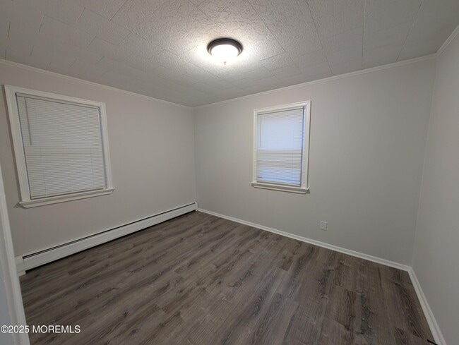 Building Photo - 21 Campview Ave