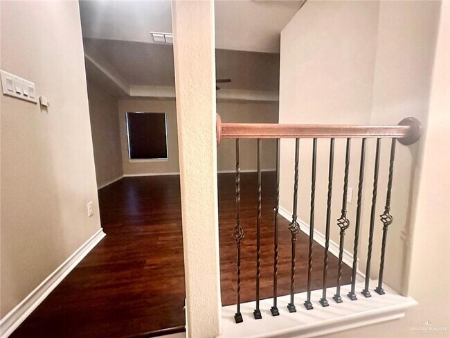 Building Photo - 29 Santa Maria St