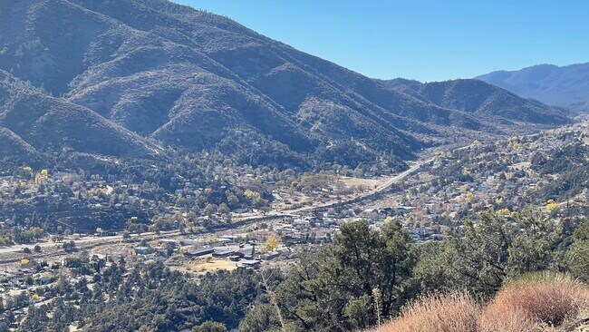 Building Photo - 928 Hemming Way