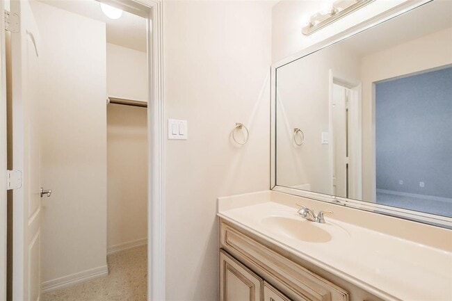 Building Photo - 12411 Santiago Cove Ln