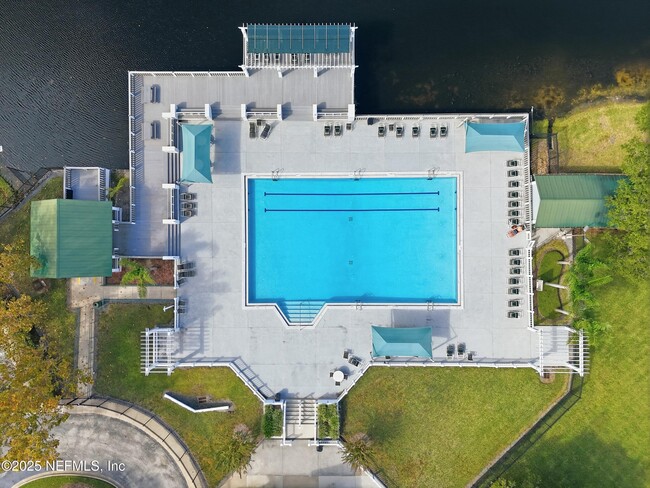 Building Photo - 2143 Lady Di Ln