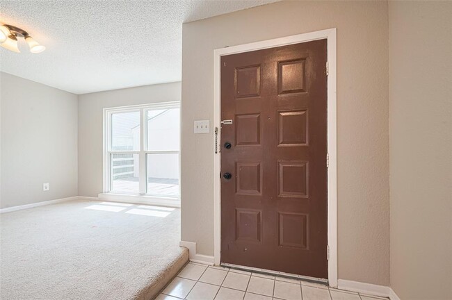 Building Photo - 6822 Stonewater