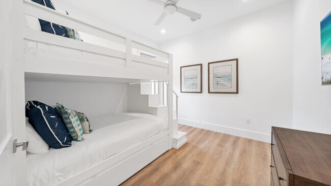 Building Photo - 28 Pelican Glide Ln
