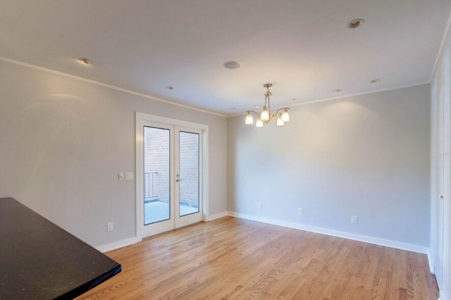 Building Photo - 315 Settlers Ln