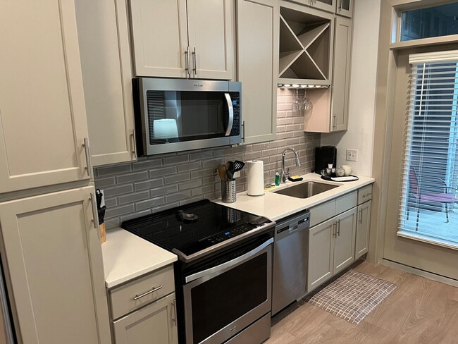 Building Photo - 13222 Ballantyne Corporate Pl