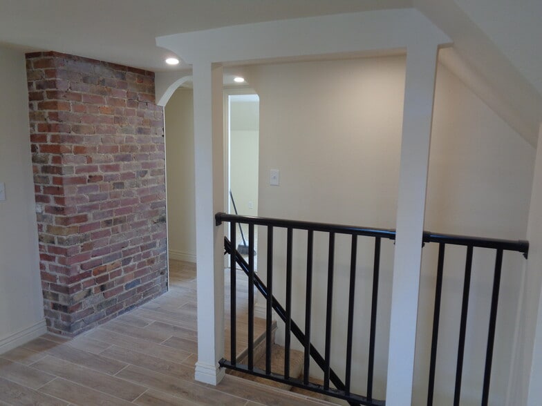 Building Photo - 1160 S 400 E
