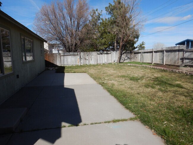 Building Photo - Cute 4 bedroom home in Silver Shores