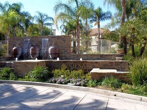 Building Photo - 1 Bedroom Condo for Rent in Sienna Villas!