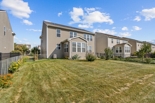 Building Photo - 3451 Birch Ln