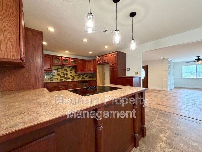 Building Photo - 23775 Cruise Cir Dr