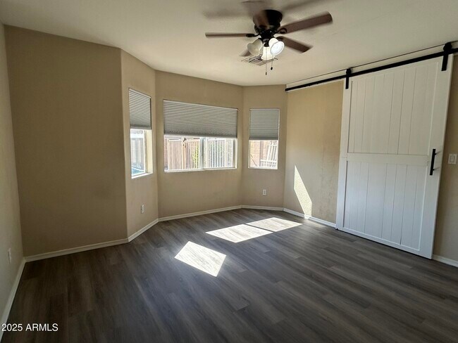 Building Photo - 6049 W Wood St