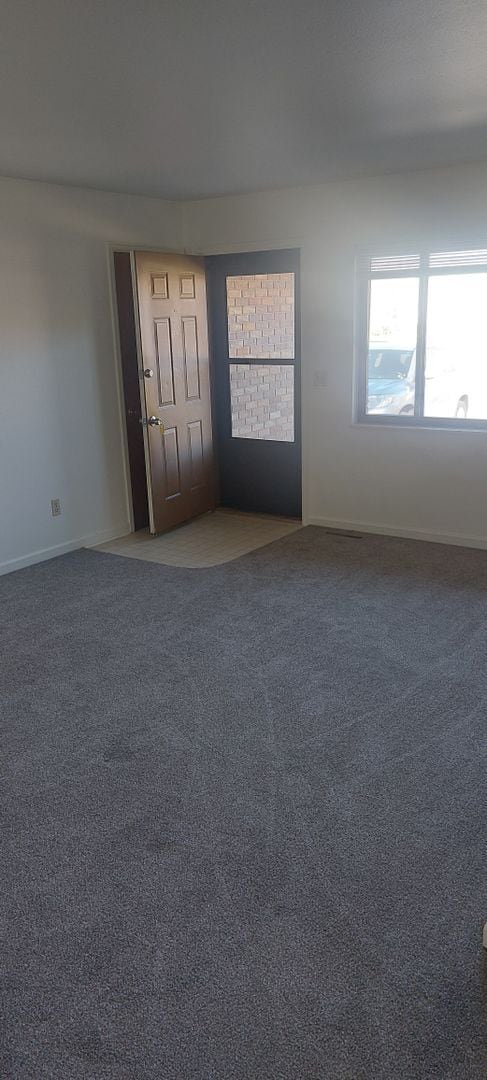 Building Photo - Cute 2 Bedroom Duplex in North Fort Collins