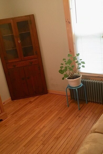 Bedroom 2 - 16 Harrison Ave