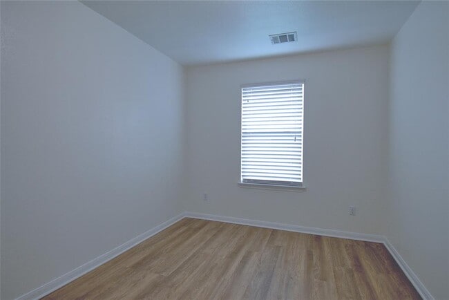 Building Photo - 4711 Giordano Dr