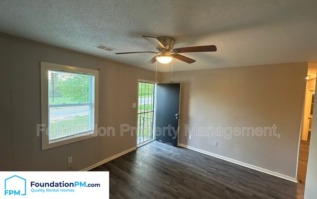 Building Photo - 2601 Dakar Ave