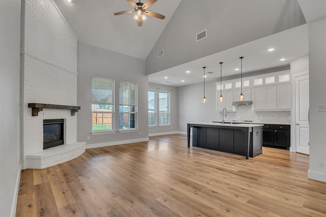 Building Photo - 14924 Nightmist Rd