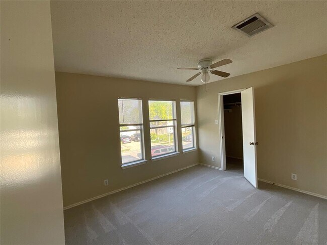 Building Photo - 1172 Southern Pl