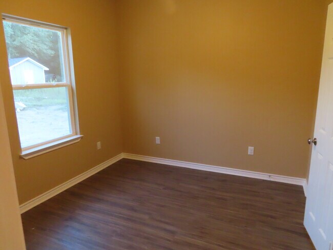Building Photo - 12885 County Rd 433