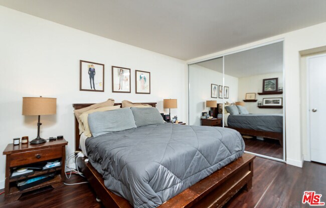 Building Photo - 1730 Camino Palmero St