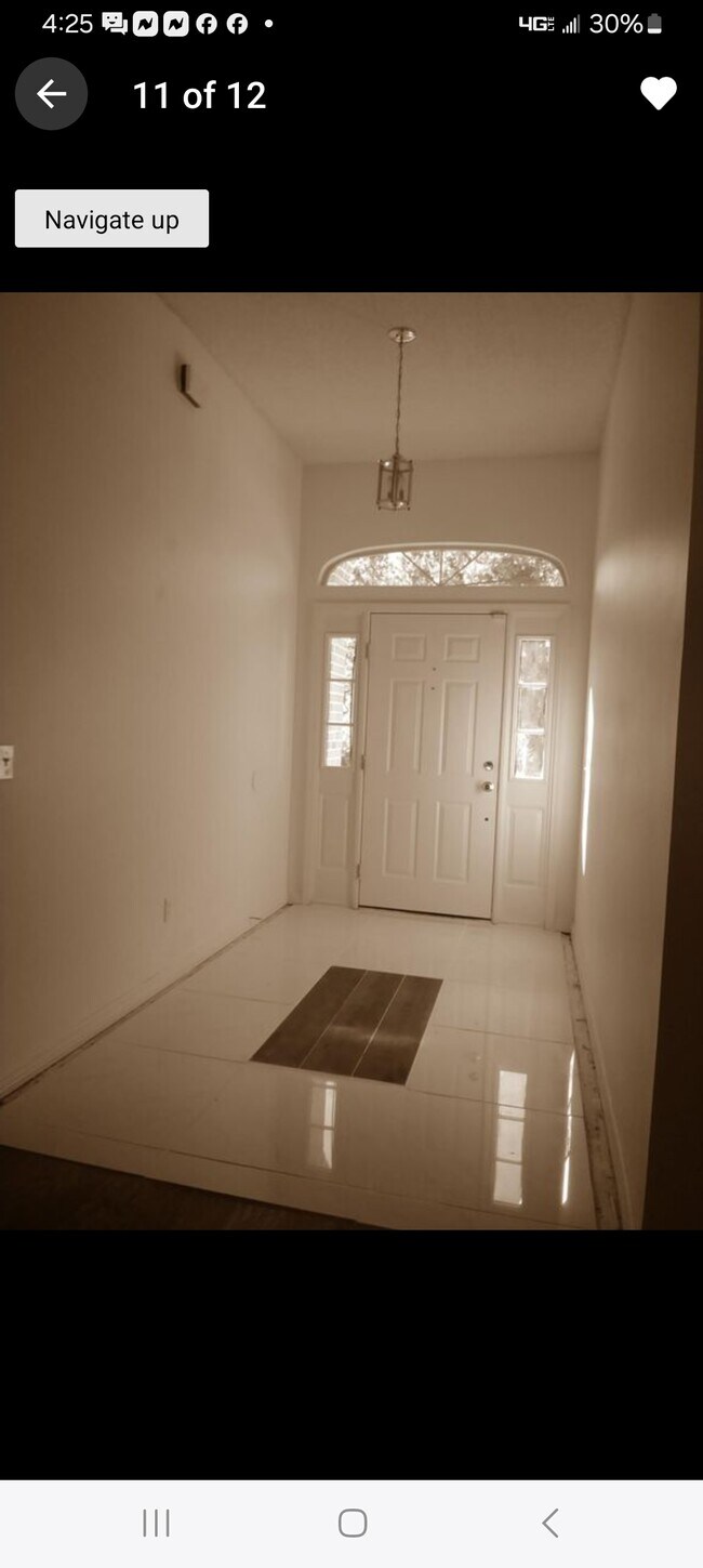 11' ft vaulted entry w marble, granite - 6532 Redfield St