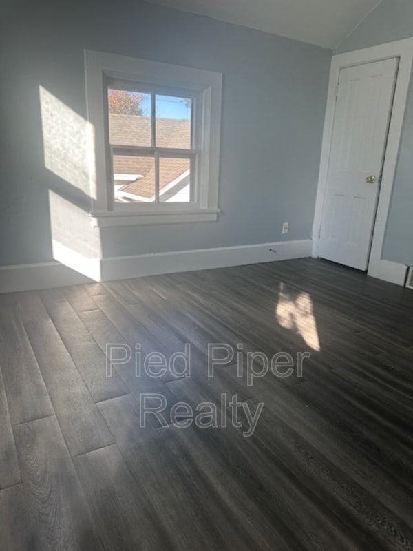 Building Photo - 331 W Homer St