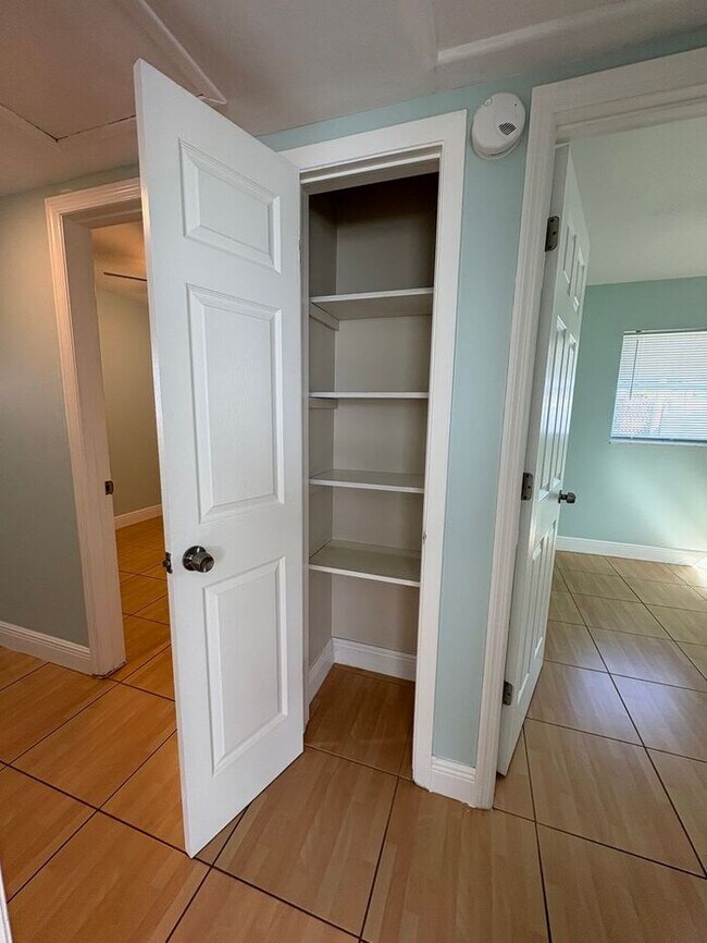 Building Photo - 3 Bedrooms on a fenced back yard and a sough after school zone Lawn Care included