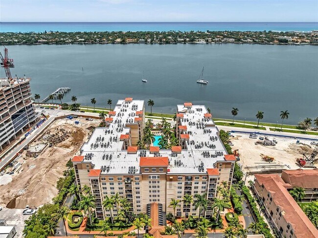 Building Photo - 1801 N Flagler Dr