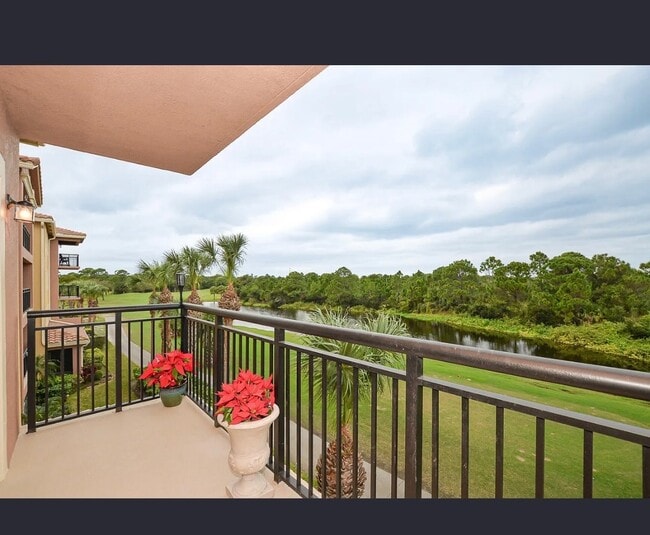 Building Photo - 4190 Gator Greens Way