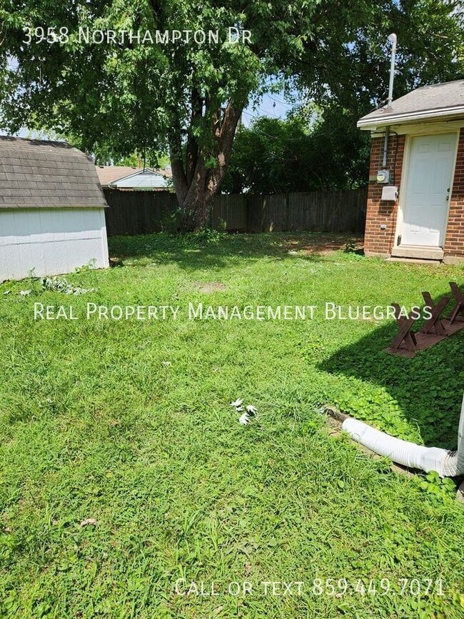 Building Photo - 3958 Northampton Dr