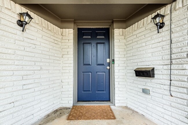 Building Photo - 4252 McComas Rd