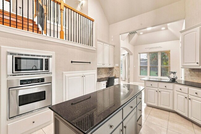 Building Photo - 1726 Parklake Village Dr