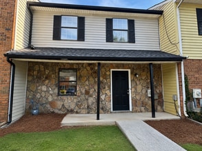 Building Photo - 2704 Greystone Pl