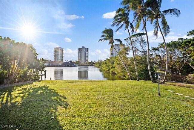 Building Photo - 319 Pirates Bight