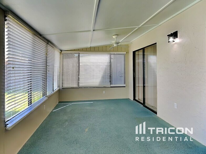 Building Photo - 4005 Cypress Landing S